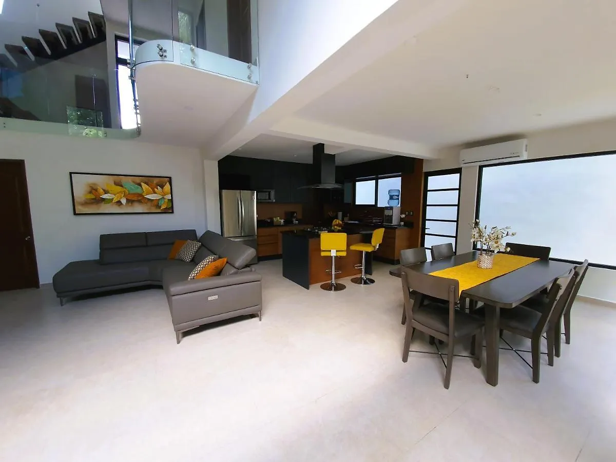 Residence 8 Min From The Beach プエルト・モレロス 別荘